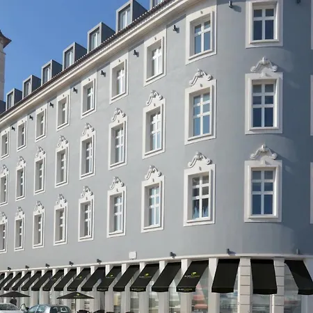 Exclusive Floor 2bd By The Timeout Market Lisboa